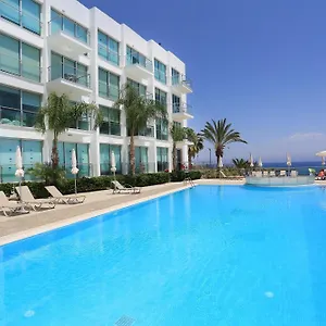  Ξενοδοχείο με διαμερίσματα Coralli And